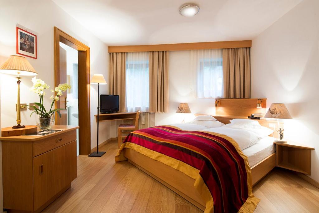 Ciasa Roby Hotel San Cassiano  Ngoại thất bức ảnh